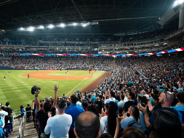 miami-marlins-official-at-loandepot-park_1